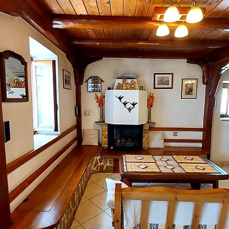 Three Hearts Ágios Pétros